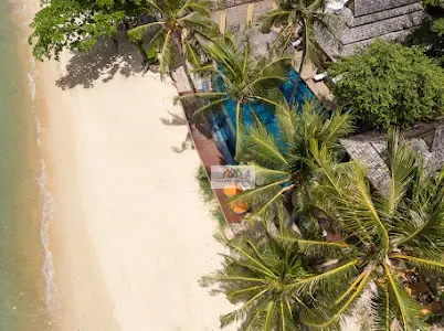 Spacious 9-Bedroom Villa in Bangrak with Modern Tropical Charm and Beach Access