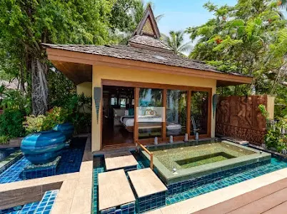 Spacious 9-Bedroom Villa in Bangrak with Modern Tropical Charm and Beach Access