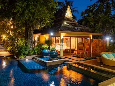 Spacious 9-Bedroom Villa in Bangrak with Modern Tropical Charm and Beach Access