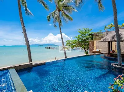 Spacious 9-Bedroom Villa in Bangrak with Modern Tropical Charm and Beach Access