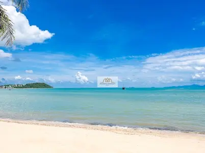 Spacious 9-Bedroom Villa in Bangrak with Modern Tropical Charm and Beach Access