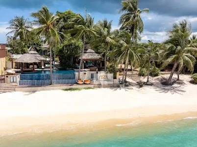 Spacious 9-Bedroom Villa in Bangrak with Modern Tropical Charm and Beach Access
