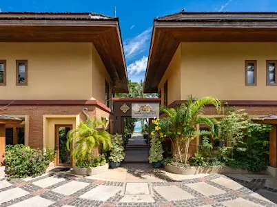 Spacious 9-Bedroom Villa in Bangrak with Modern Tropical Charm and Beach Access
