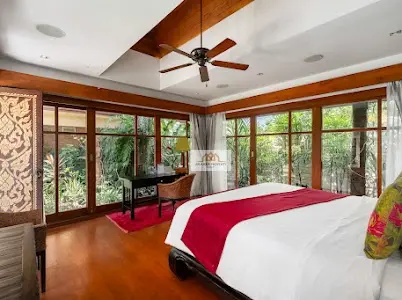 Spacious 9-Bedroom Villa in Bangrak with Modern Tropical Charm and Beach Access