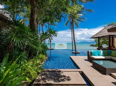 Spacious 9-Bedroom Villa in Bangrak with Modern Tropical Charm and Beach Access