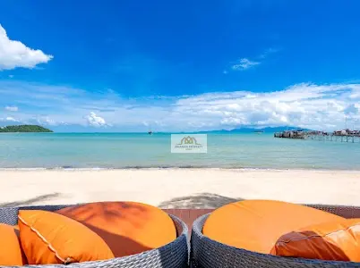 Spacious 9-Bedroom Villa in Bangrak with Modern Tropical Charm and Beach Access