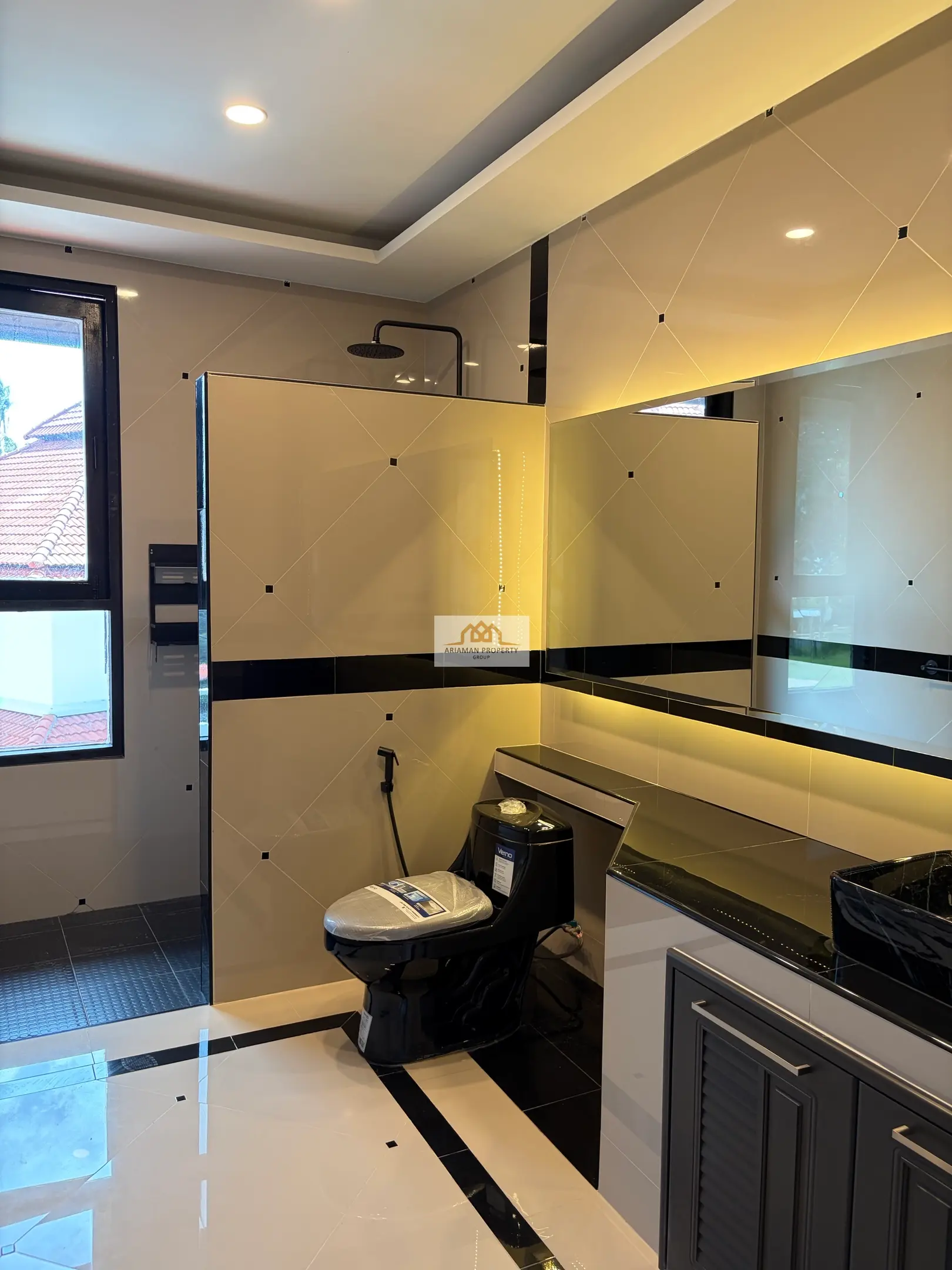 Spacious 4-Bedroom House with Pool and Outdoor Terrace in Thongson Bay, Ko Samui