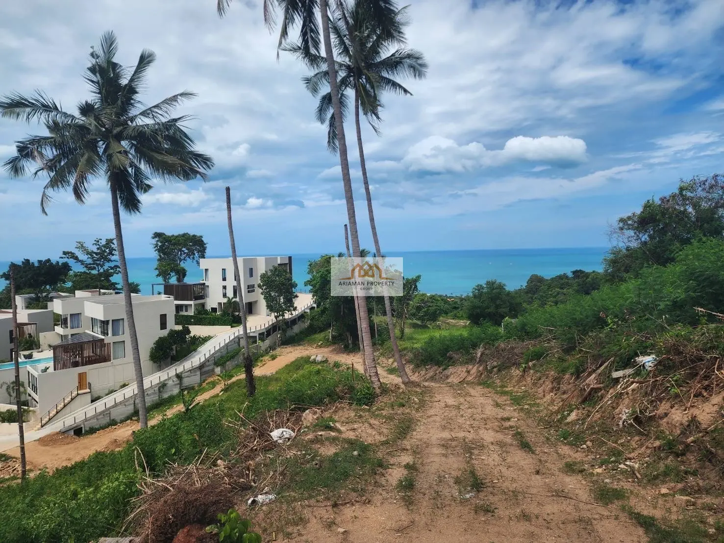 ที่ดินยกสูงกว้างขวางพร้อมวิวทะเลพาโนรามาที่เกาะสมุย บ่อผุด