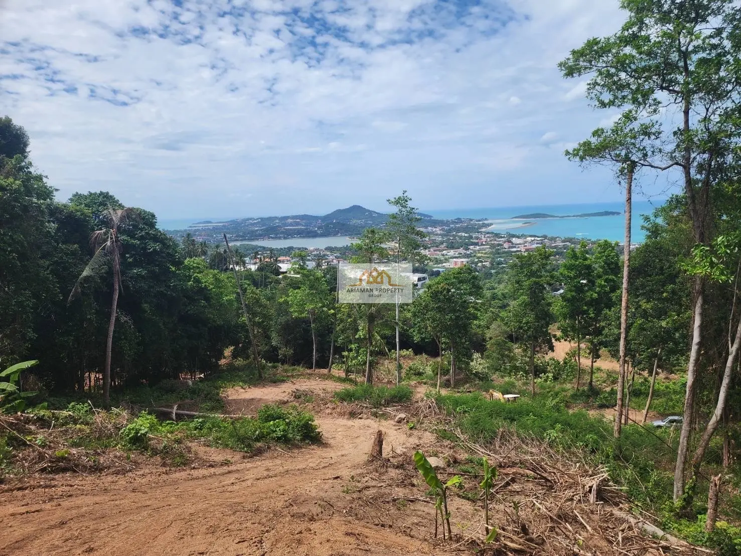 ที่ดินยกสูงกว้างขวางพร้อมวิวทะเลพาโนรามาที่เกาะสมุย บ่อผุด