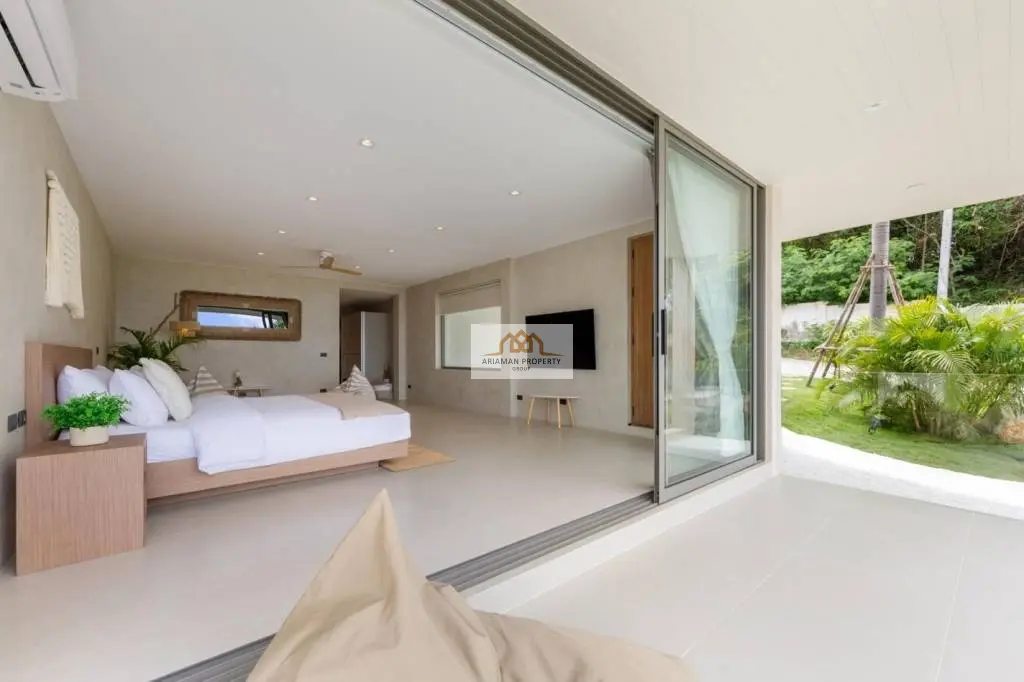 Incredible 5-Bedroom Villa with Infinity Pool and Ocean Views