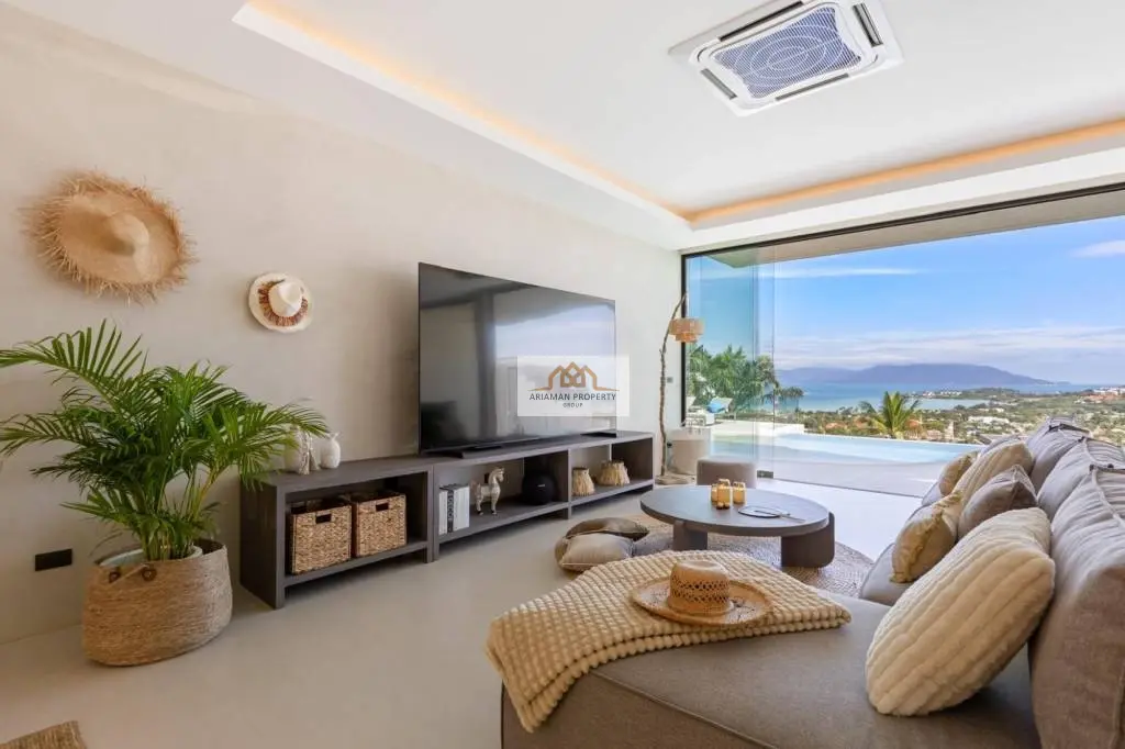 Incredible 5-Bedroom Villa with Infinity Pool and Ocean Views