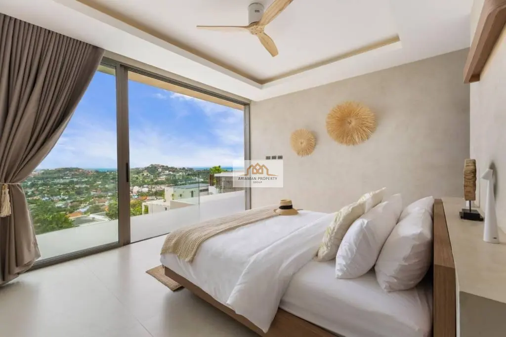 Incredible 5-Bedroom Villa with Infinity Pool and Ocean Views