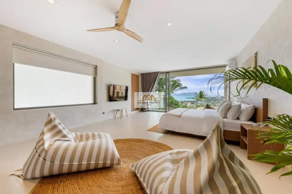 Incredible 5-Bedroom Villa with Infinity Pool and Ocean Views