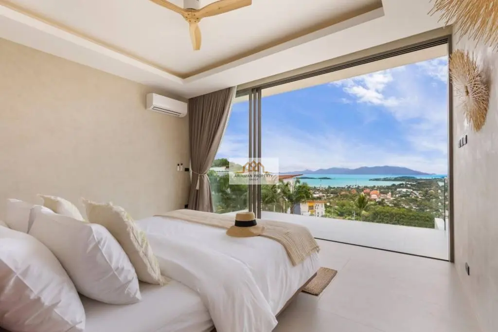 Incredible 5-Bedroom Villa with Infinity Pool and Ocean Views