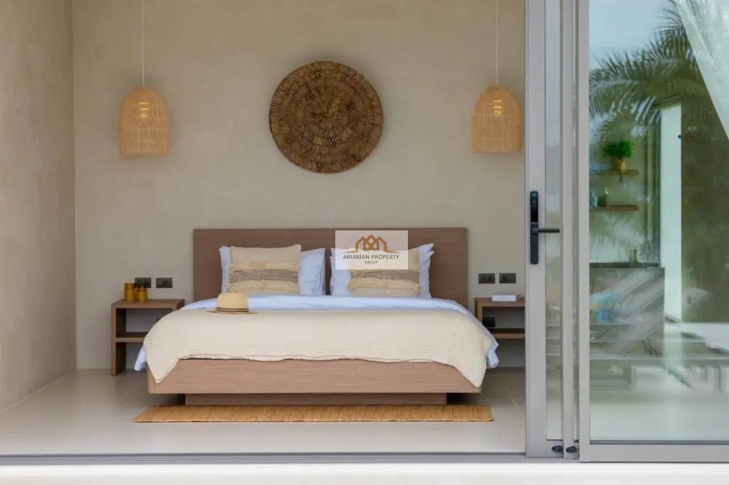 Incredible 5-Bedroom Villa with Infinity Pool and Ocean Views