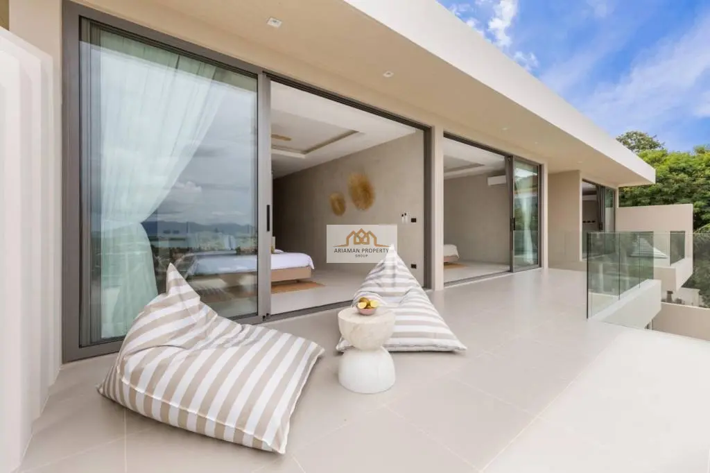 Incredible 5-Bedroom Villa with Infinity Pool and Ocean Views