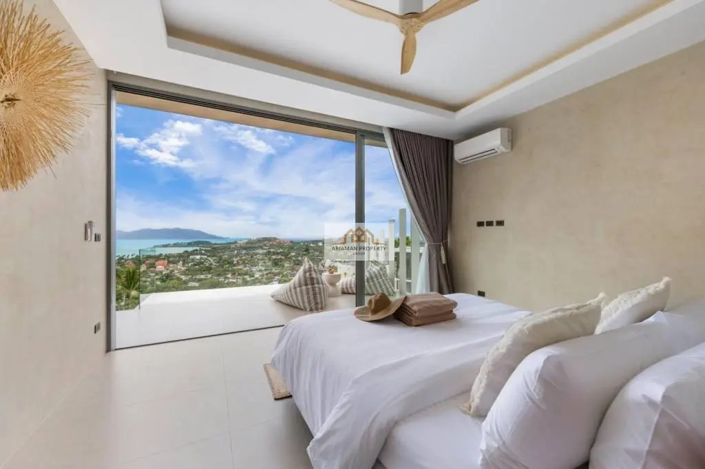 Incredible 5-Bedroom Villa with Infinity Pool and Ocean Views