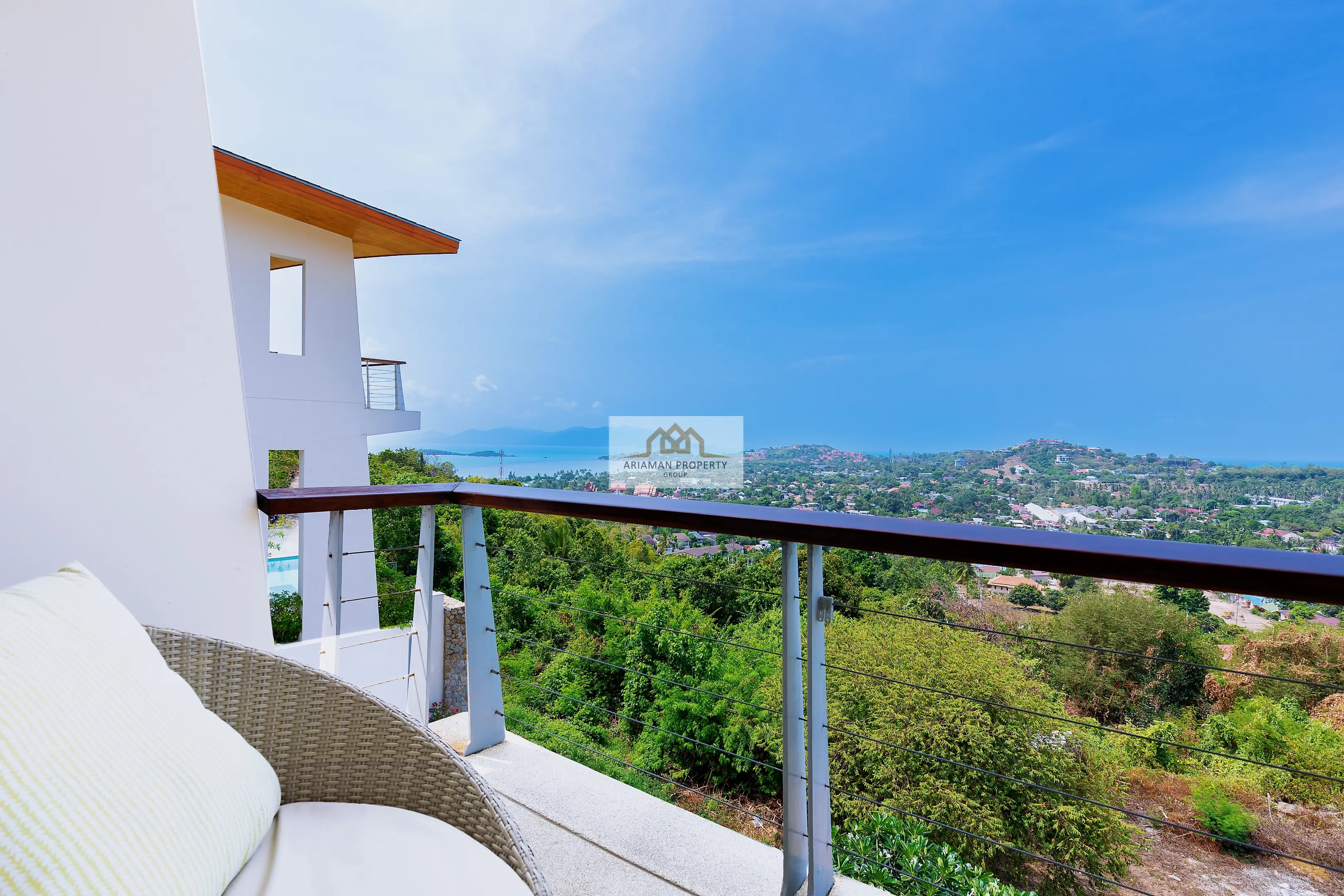 Stunning 4-Bedroom Villa with Infinity Pool and Panoramic Views in Choengmon, Koh Samui