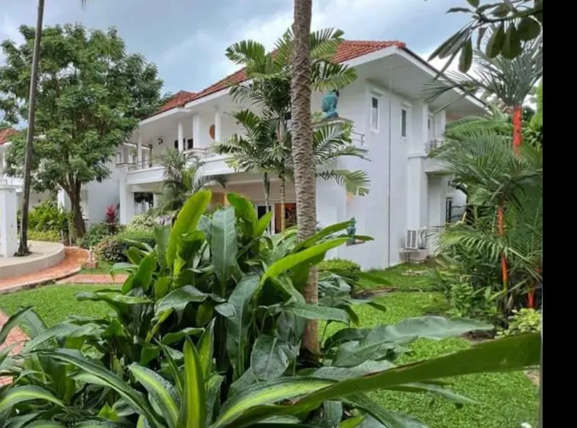 Tropical 2 Bed 2 Bath Townhouse In Bangrak