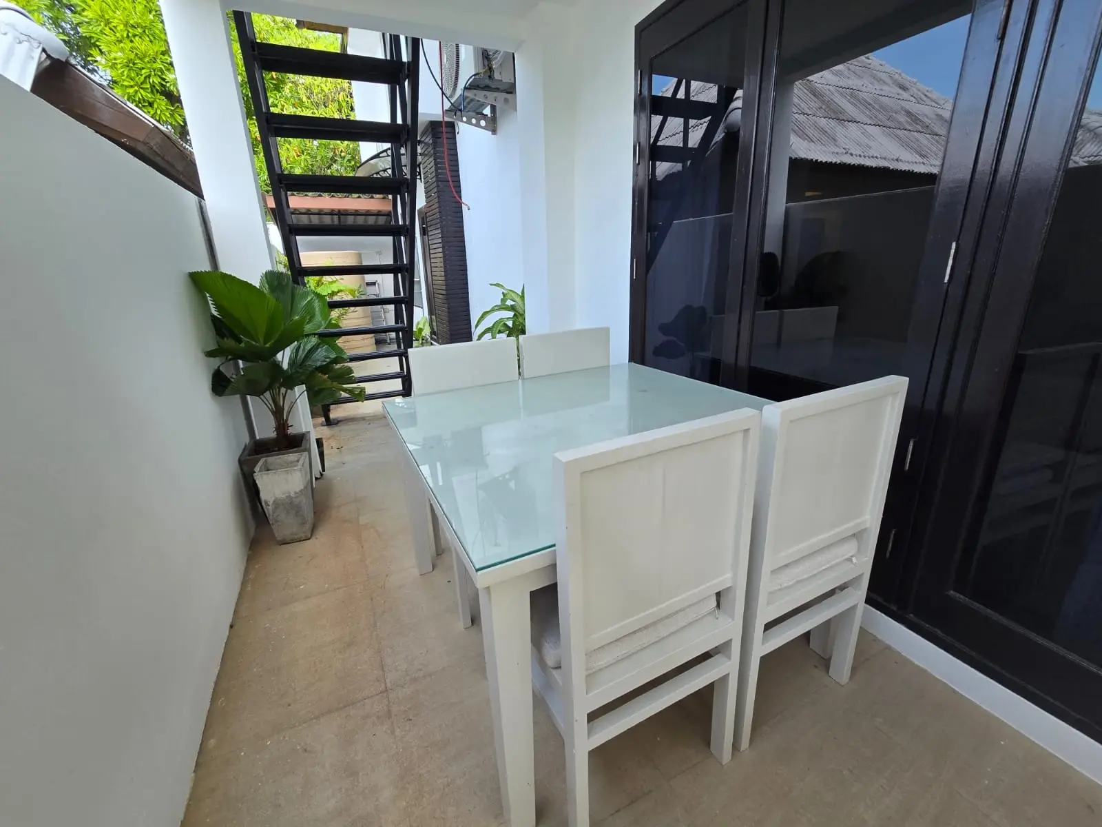 Beachside 3 Bed Townhouse In Plai Laem 