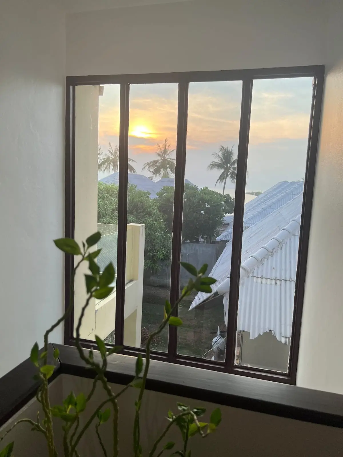 Beachside 3 Bed Townhouse In Plai Laem 