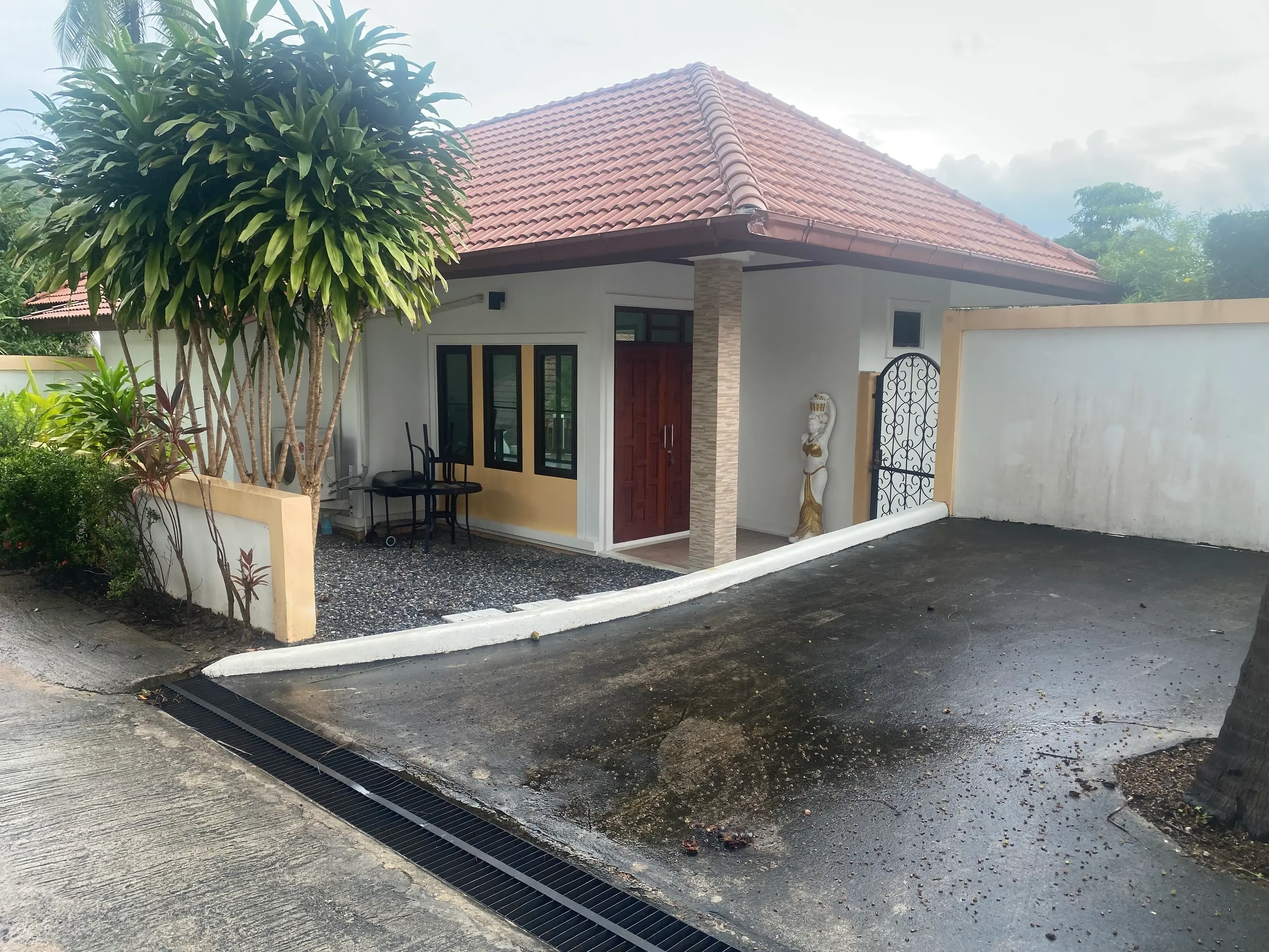 3 Bed 3 Bath Villa In Bangrak