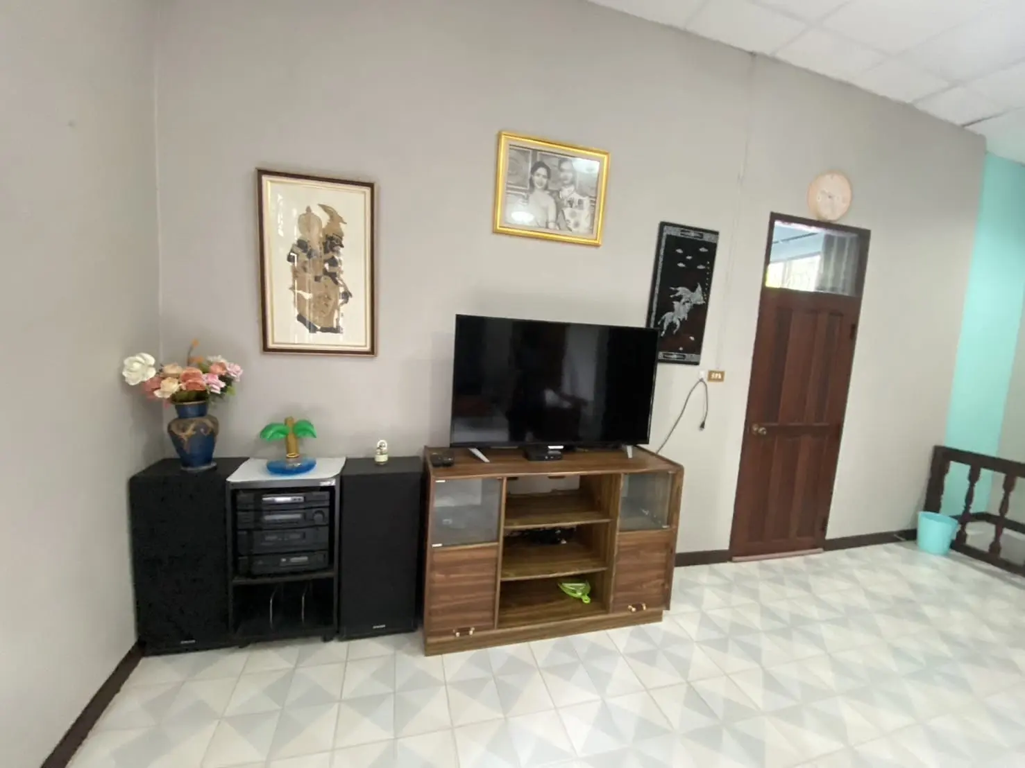 Large 2 Bed 2 Bath Thai Style House In Taling Ngam