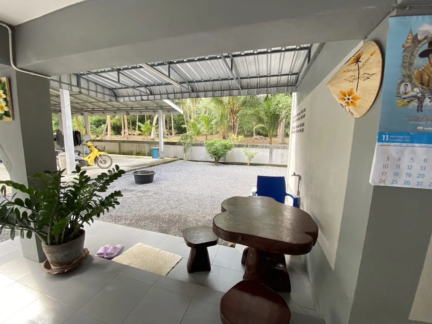 Large 2 Bed 2 Bath Thai Style House In Taling Ngam