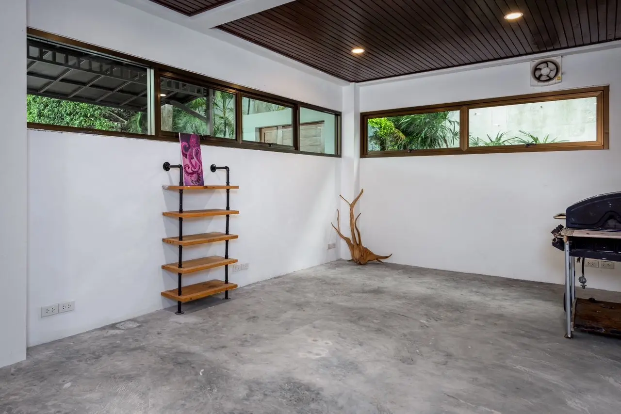 Spacious 4-Bedroom Townhouse in Plai Laem - Prime Location