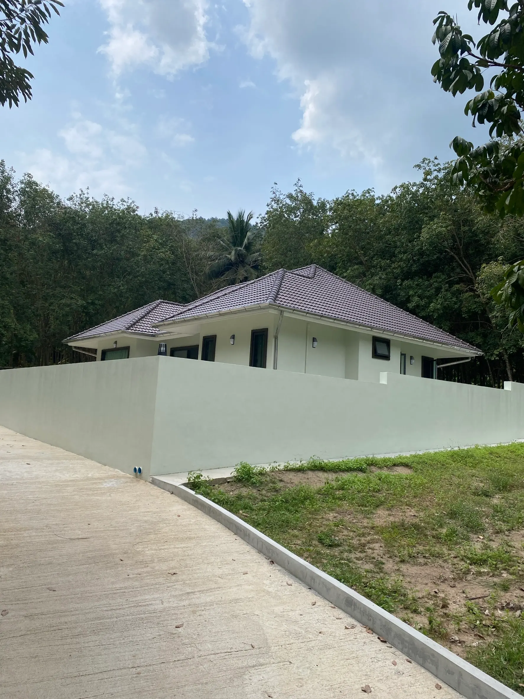 Large Land With 3 Bedroom 3 Bathroom Villa In Na Mueang