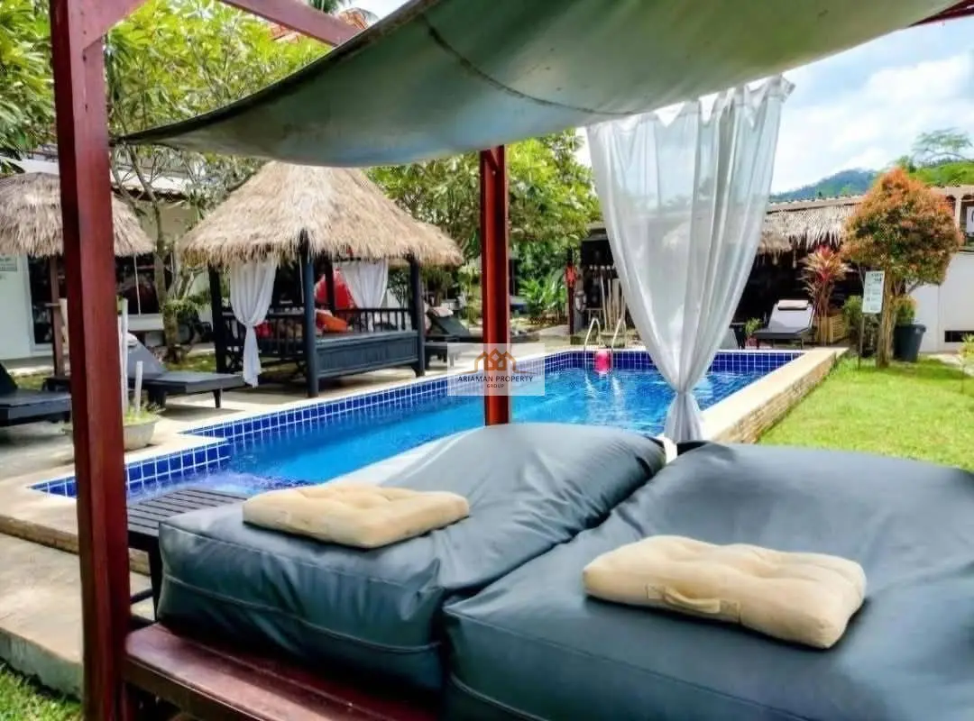 โรงแรมฟรีโฮลด์ขนาดกว้างขวาง 70 ห้อง พร้อมสระว่ายน้ำและสวนเขตร้อนในเกาะสมุย