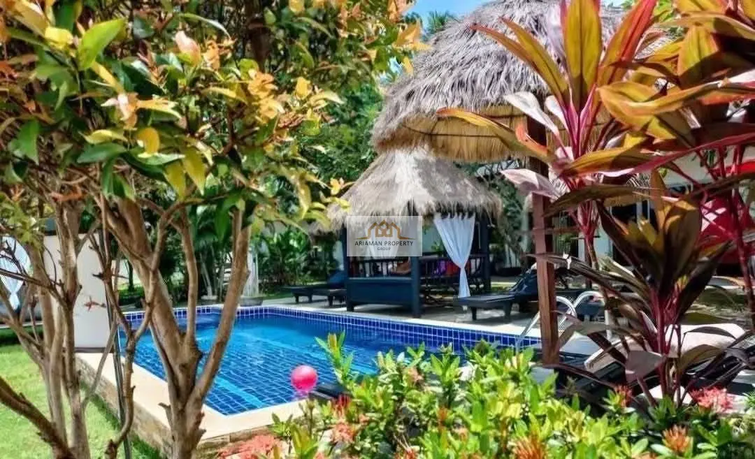 โรงแรมฟรีโฮลด์ขนาดกว้างขวาง 70 ห้อง พร้อมสระว่ายน้ำและสวนเขตร้อนในเกาะสมุย
