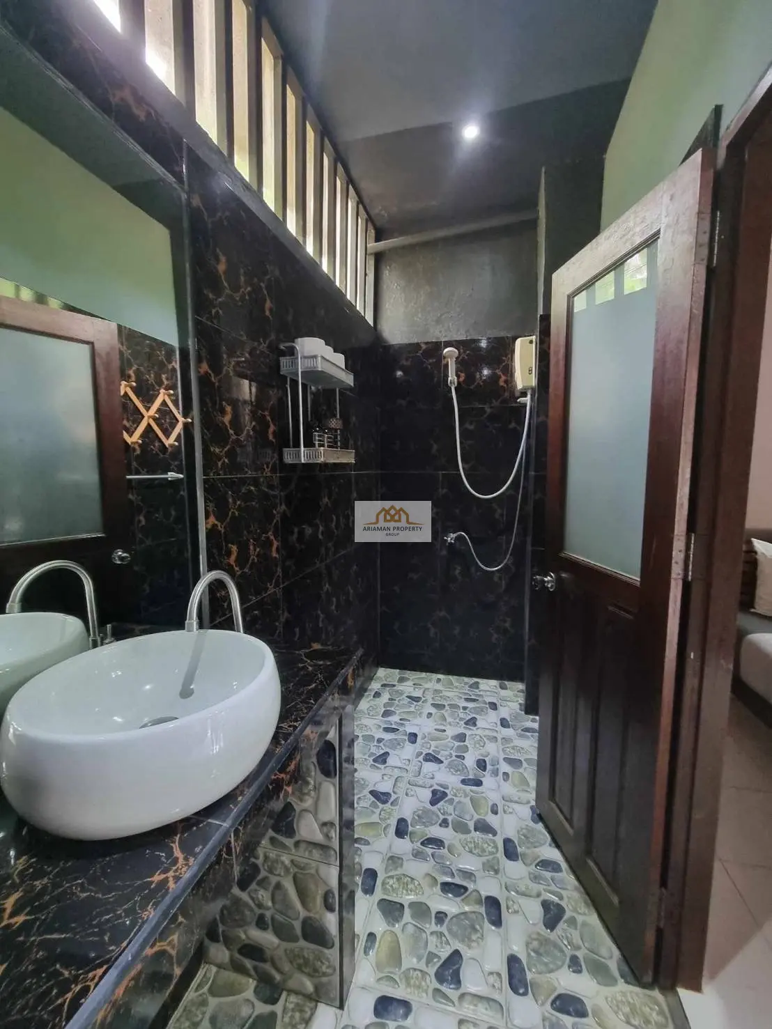 โรงแรมฟรีโฮลด์ขนาดกว้างขวาง 70 ห้อง พร้อมสระว่ายน้ำและสวนเขตร้อนในเกาะสมุย