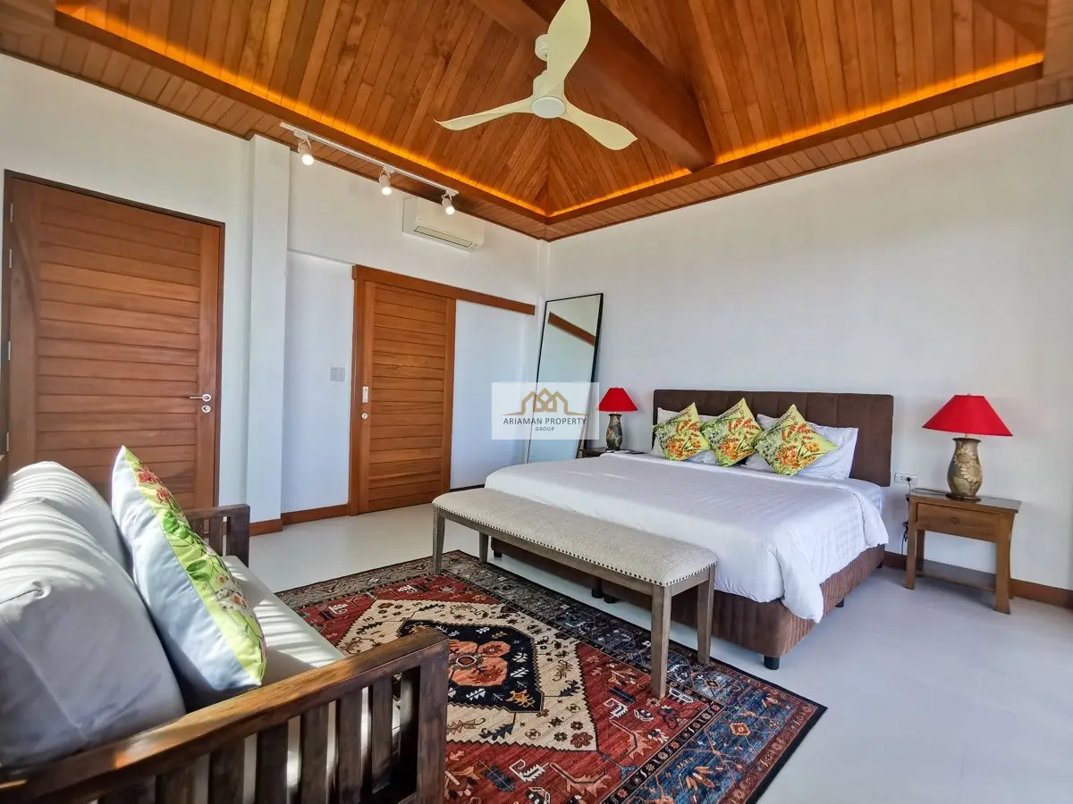 Spacious 3-Bedroom Freehold Villa with Infinity Pool and Ocean View in Bangpor 