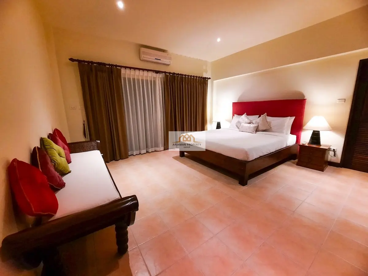 Spacious 3-Bedroom Freehold Villa with Infinity Pool and Ocean View in Bangpor 