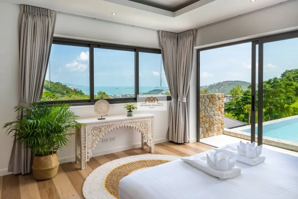 วิลล่าขนาดใหญ่ 5 ห้องนอน พร้อมสระว่ายน้ำและวิวที่สวยงามในบ่อผุด เกาะสมุย