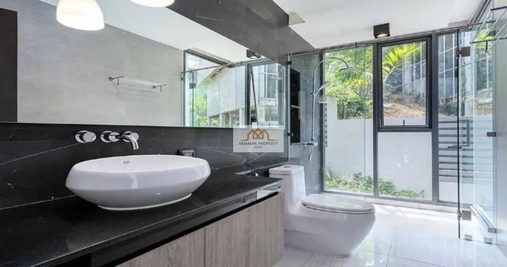 Spacious 5-Bedroom Villa with Stunning Ocean and Mountain Views in Bo Phut, Ko Samui