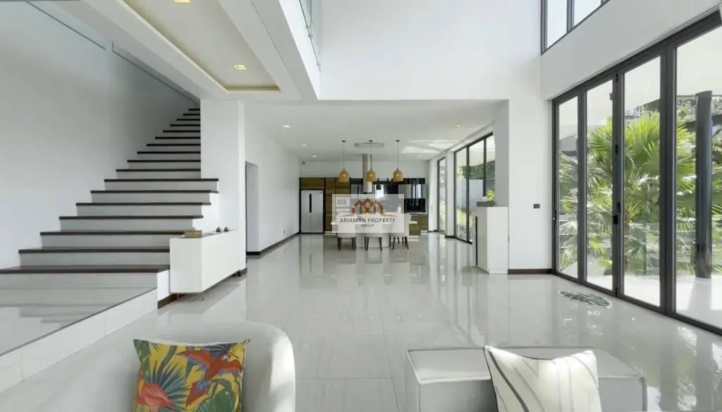 Spacious 5-Bedroom Villa with Stunning Ocean and Mountain Views in Bo Phut, Ko Samui
