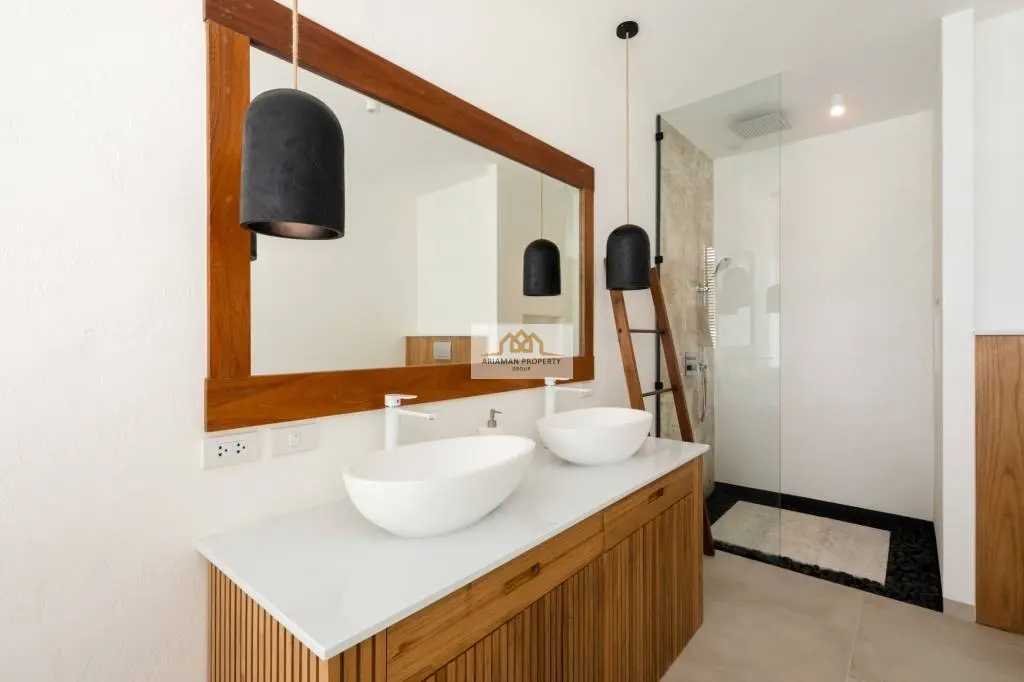 Incredible 5-Bedroom Villa with Stunning Sea Views in Bo Phut, Ko Samui