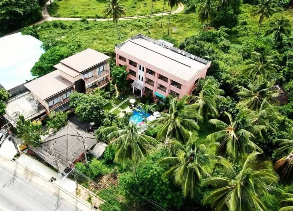 
    Beachfront Hotel for Sale in Lamai Ko Samui
  