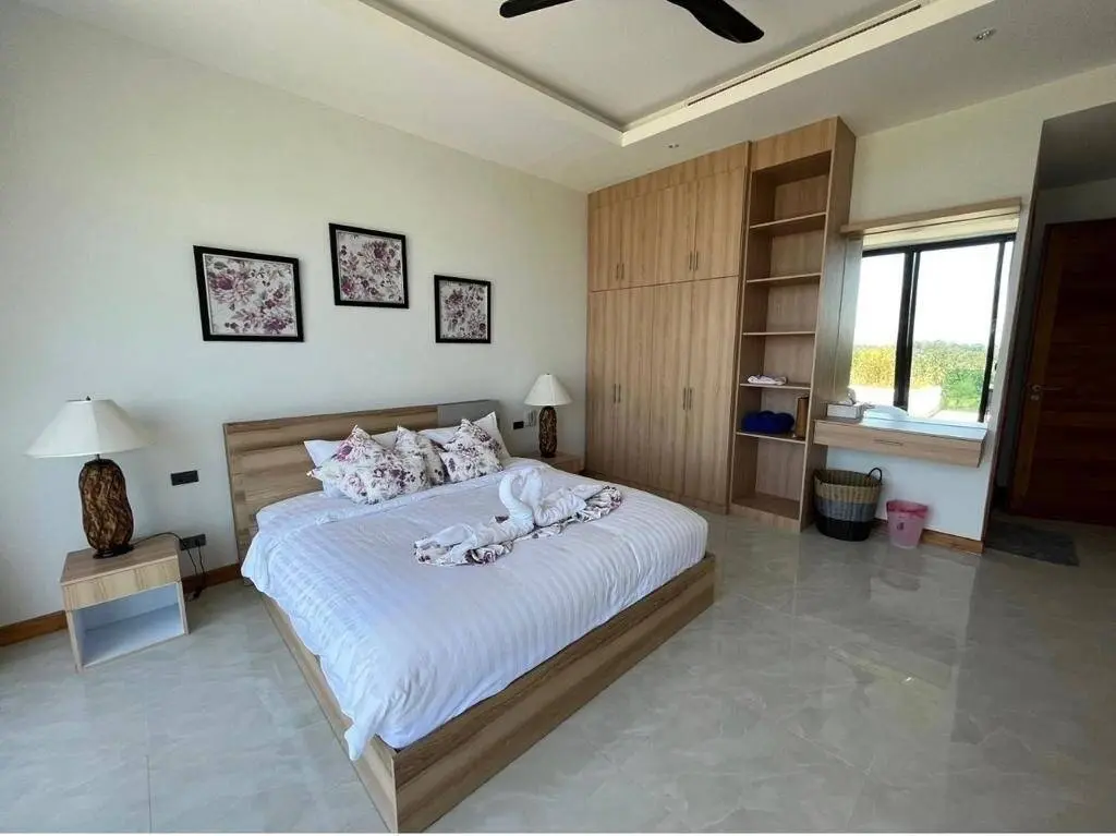 
    Ready-to-move-in Sea View Villa in Mae Nam, Koh Samui
  