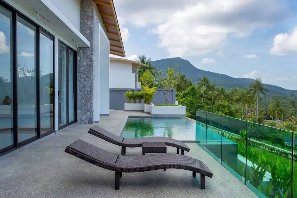 
    Ready-to-move-in Sea View Villa in Mae Nam, Koh Samui
  