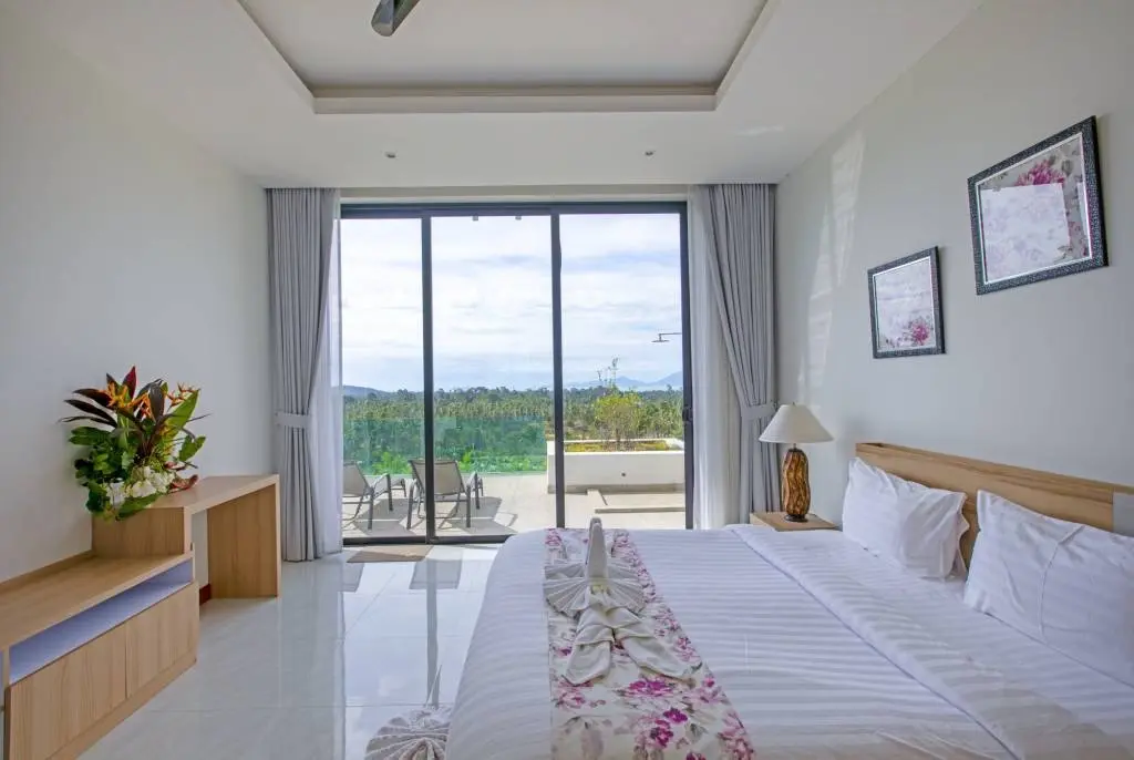 
    Ready-to-move-in Sea View Villa in Mae Nam, Koh Samui
  