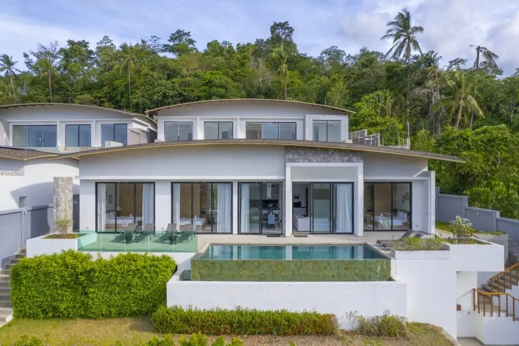 
    Ready-to-move-in Sea View Villa in Mae Nam, Koh Samui
  