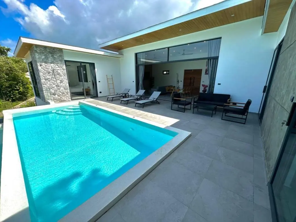 
    Stunning 3 Bedroom Modern Villa with Ocean View
  