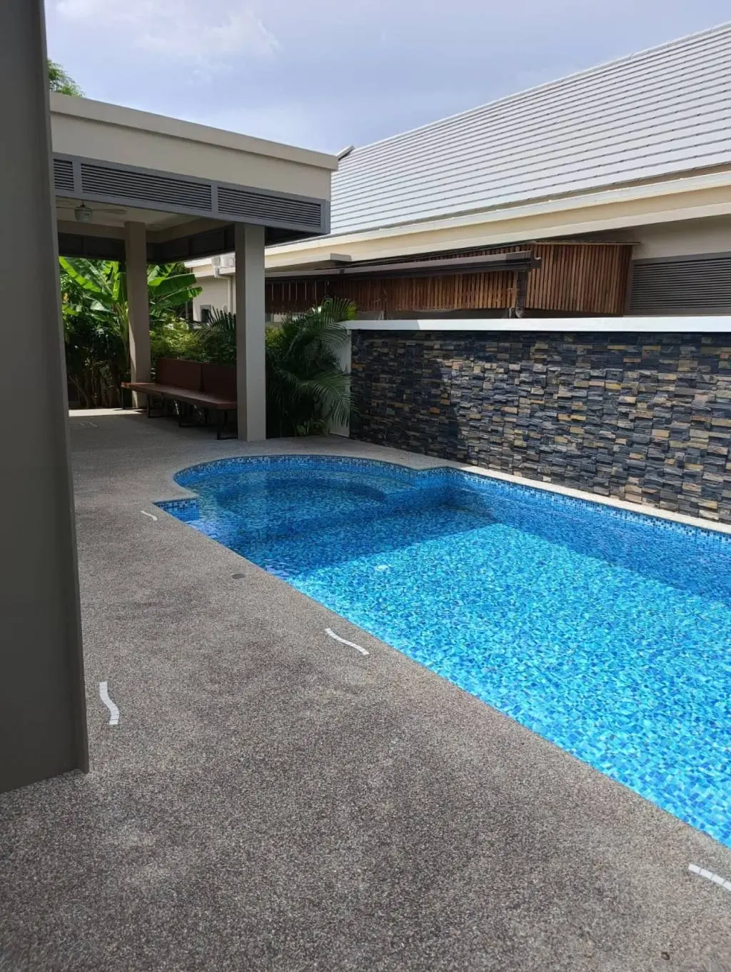 
    Contemporary 2-Storey 4BR Villa in Chaweng, Ko Samui
  