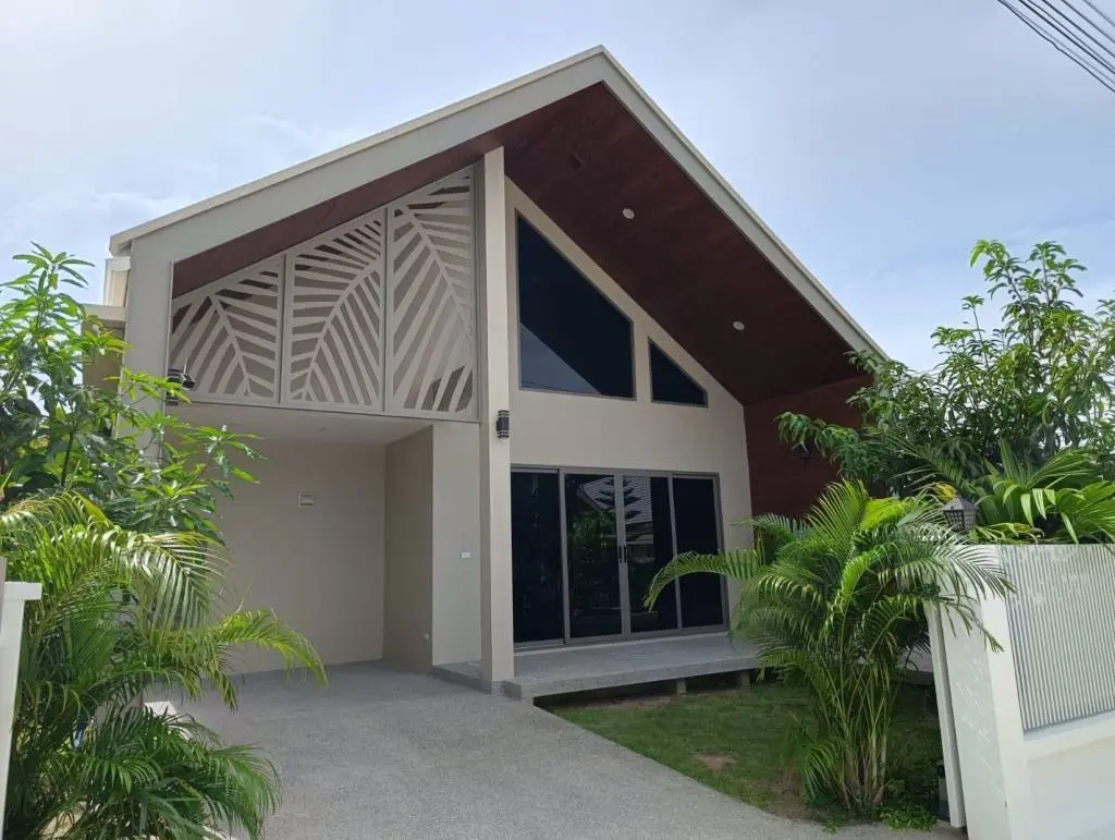 
    Contemporary 2-Storey 4BR Villa in Chaweng, Ko Samui
  