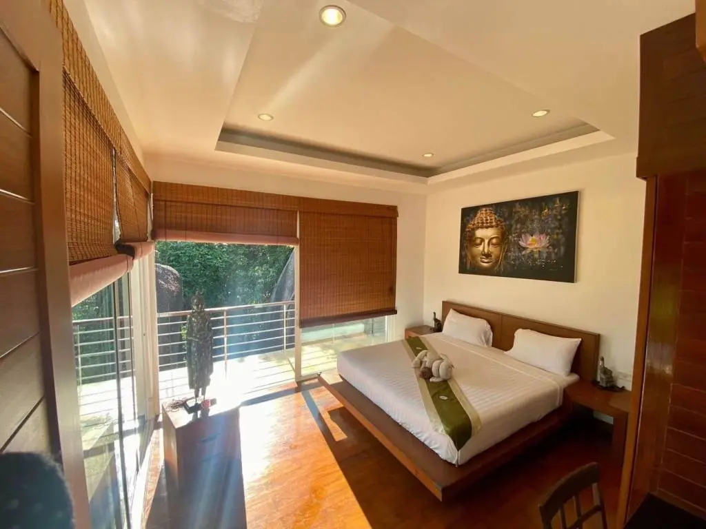 
    Luxurious 4 Bedroom Pool Villa in Lamai, Ko Samui
  