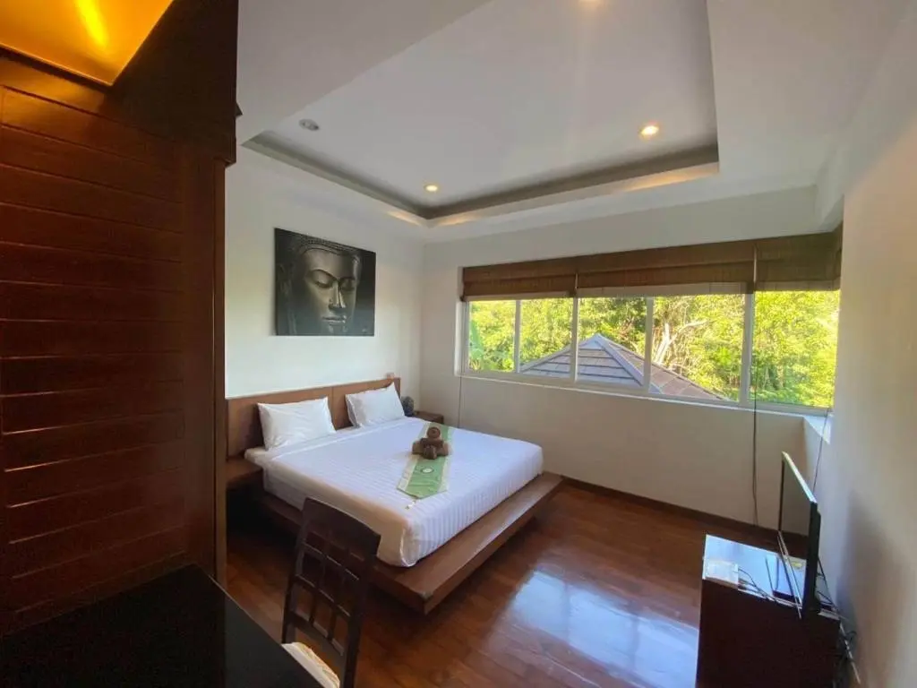 
    Luxurious 4 Bedroom Pool Villa in Lamai, Ko Samui
  