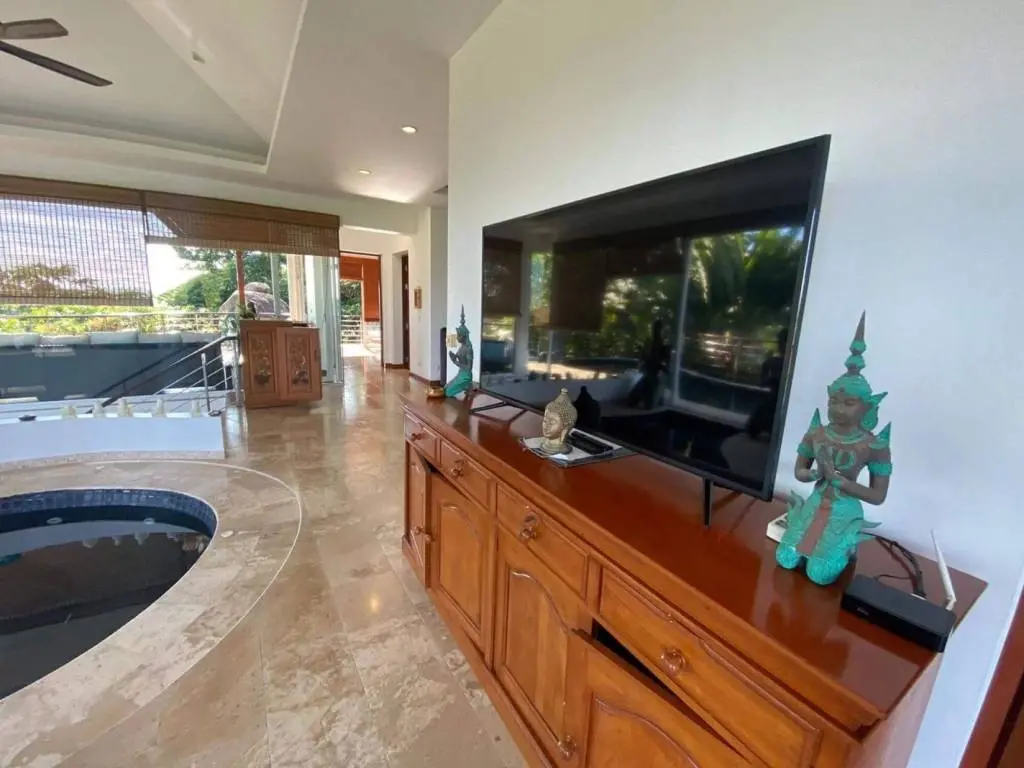 
    Luxurious 4 Bedroom Pool Villa in Lamai, Ko Samui
  